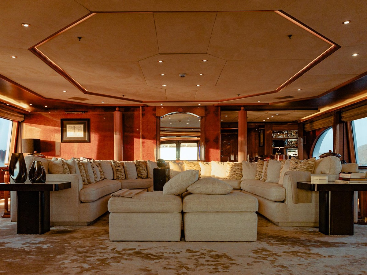 Panoramic lounge onboard the Aqua Mare luxury expedition cruiser in the Galapagos Islands
