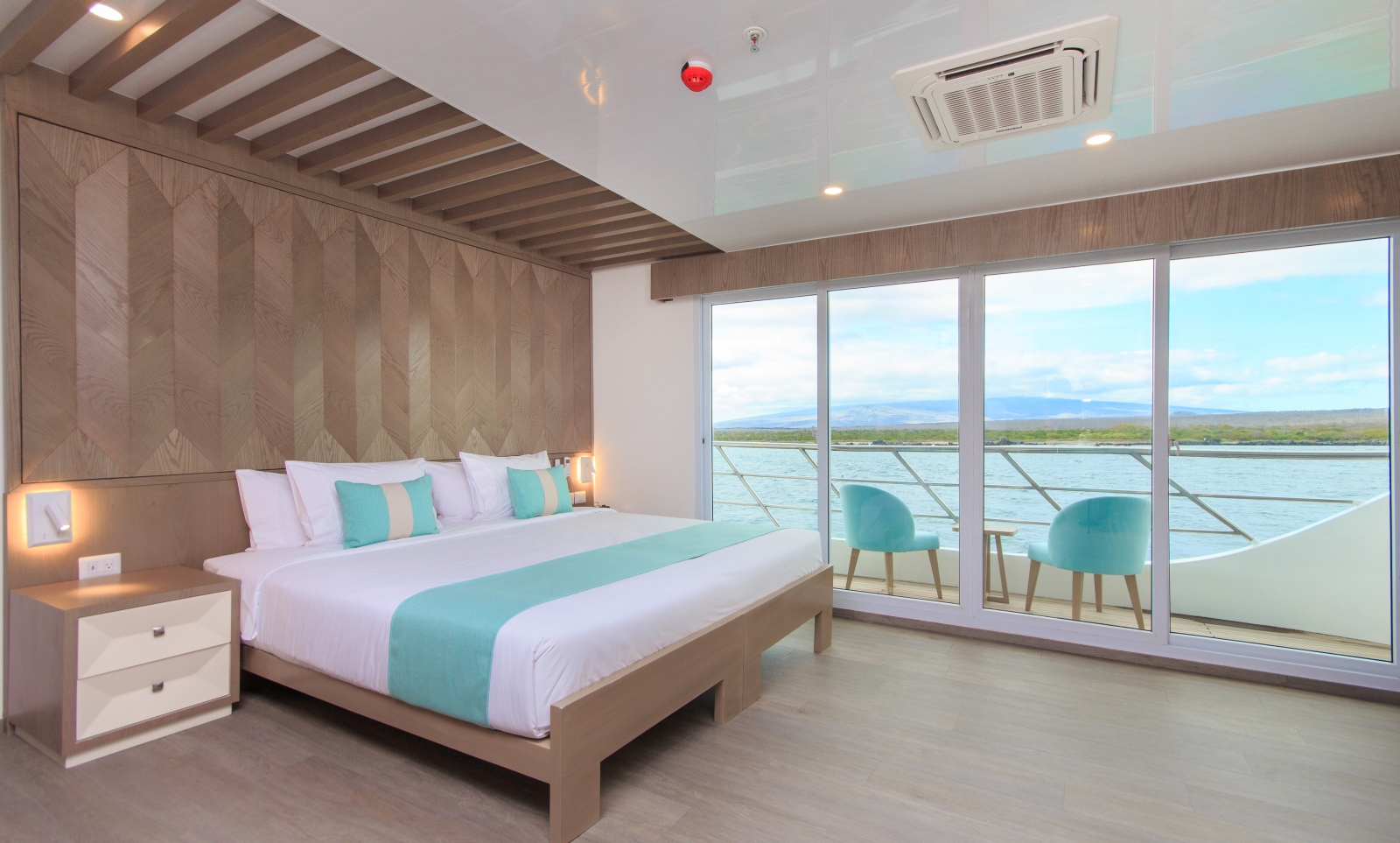 King suite on board Endemic in Galapagos