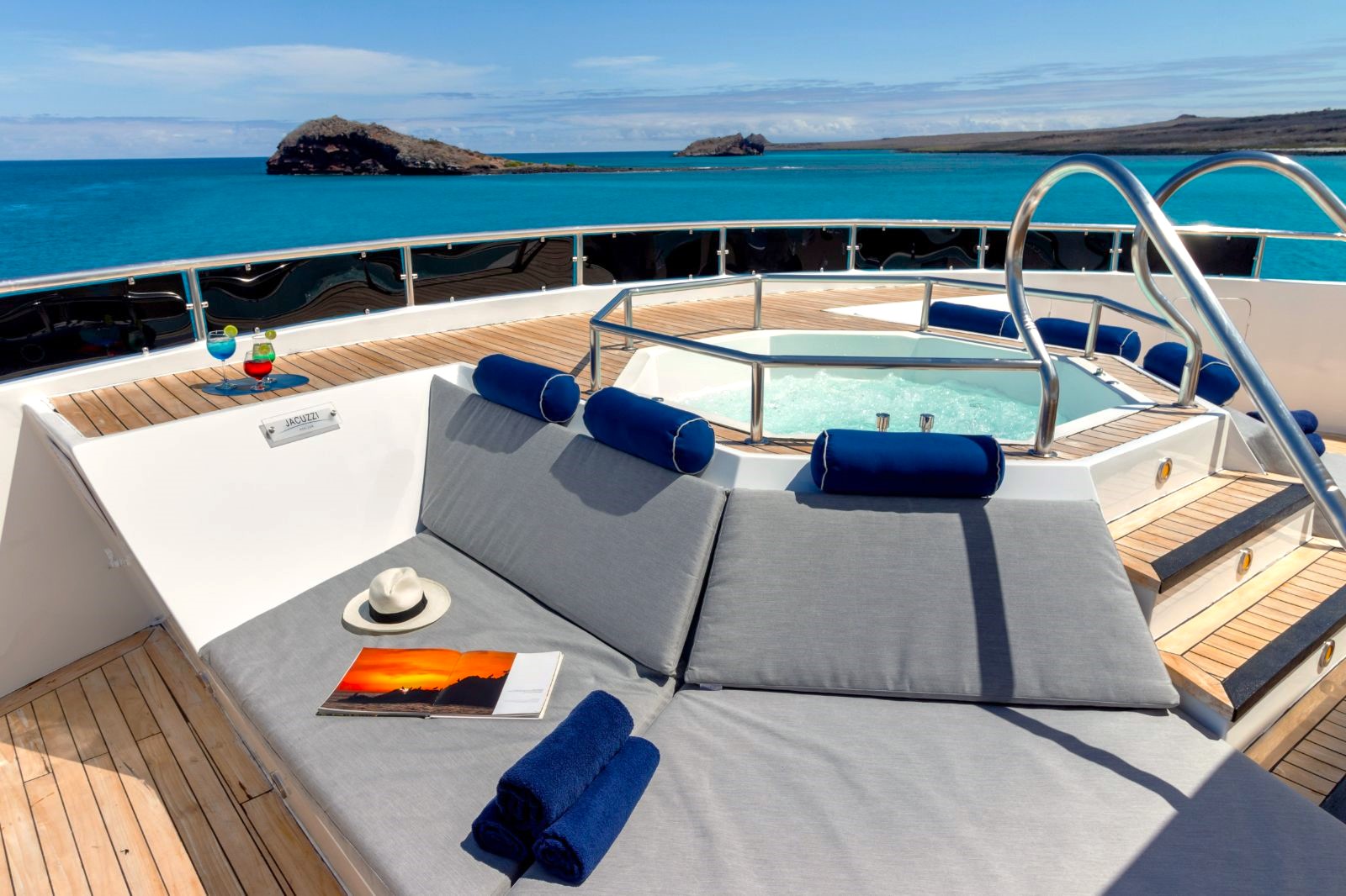 Jacuzzi onboard the Galapagos Horizon yacht in Ecuador