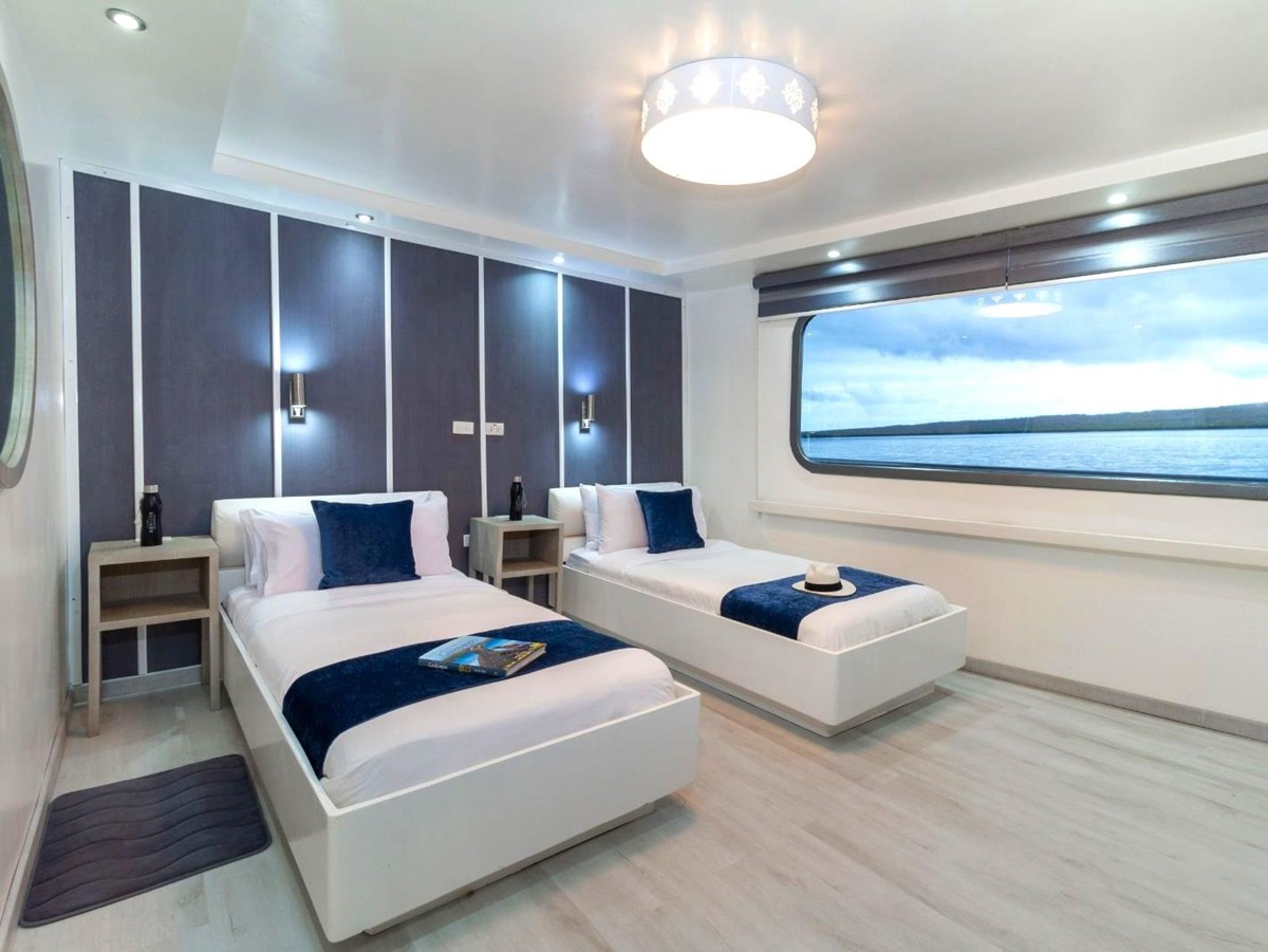 Twin cabin onboard the Galapagos Horizon yacht in Ecuador