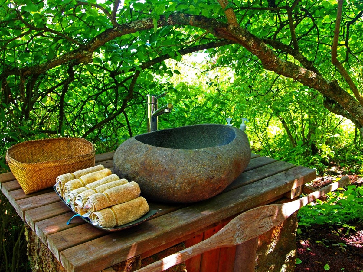 Wash basin at Galapagos Safari Camp in Galapagos