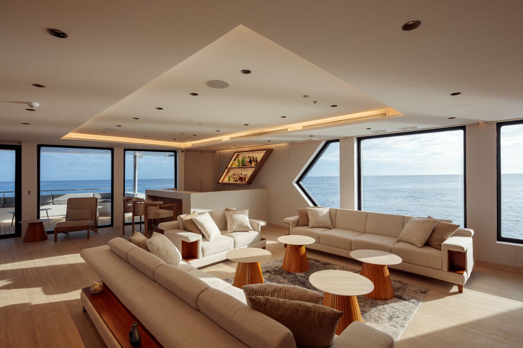 Panoramic lounge and bar on board the Hermes Galapagos luxury catamaran
