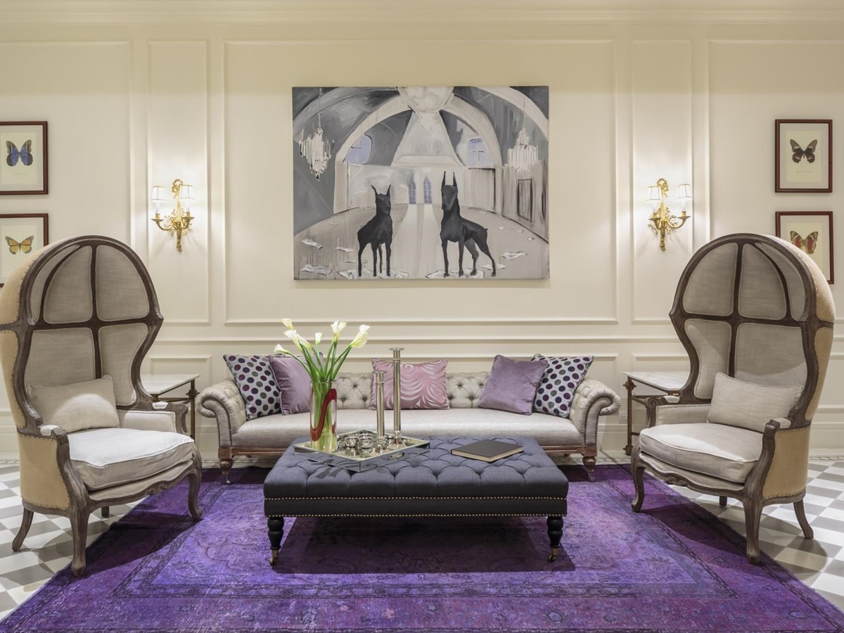 Sitting area at Hotel del Parque in Ecuador
