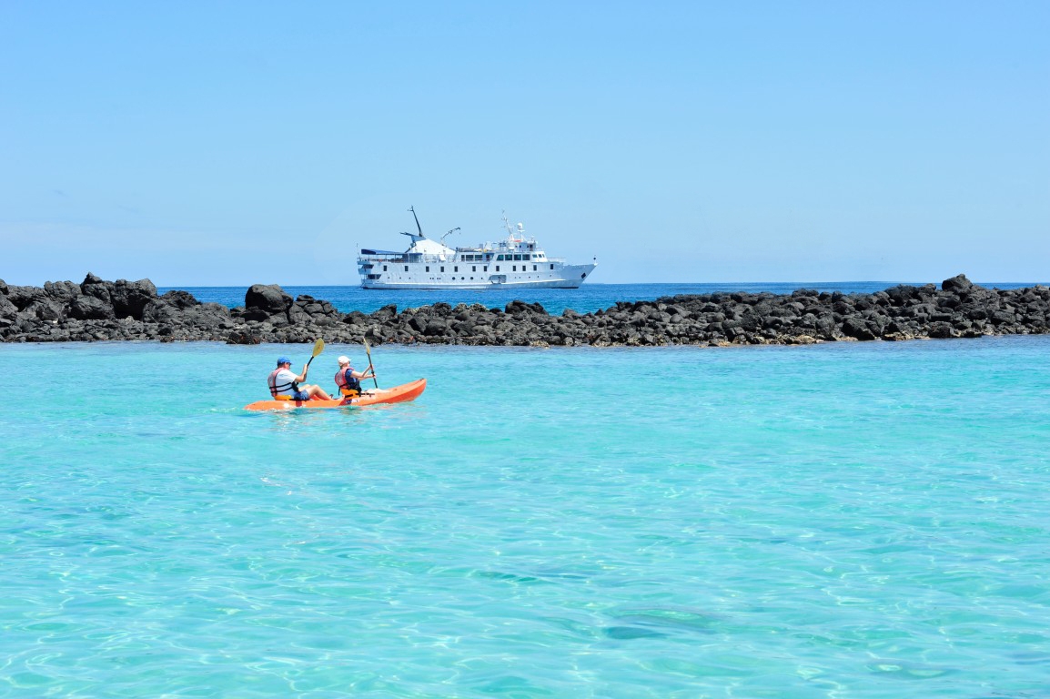 Kayaking onboard La Pinta in Galapagos