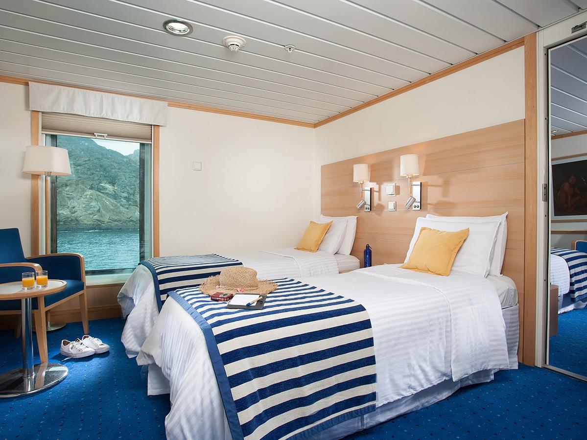 Twin Cabin onboard La Pinta in Galapagos