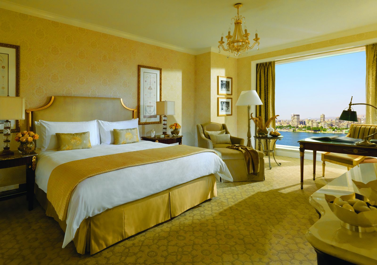 Suite with city and Nile view at Four Seasons Nile Plaza Cairo