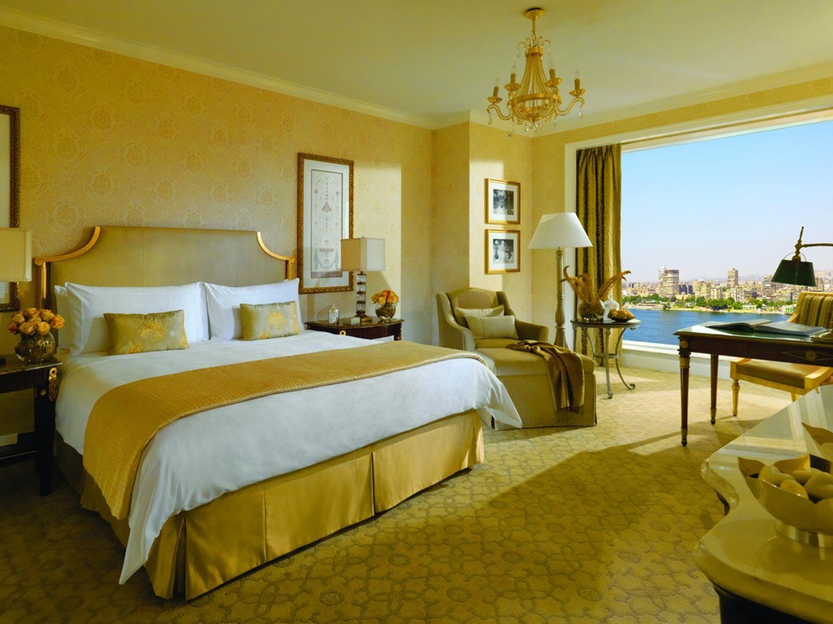 Suite with city and Nile view at Four Seasons Nile Plaza Cairo