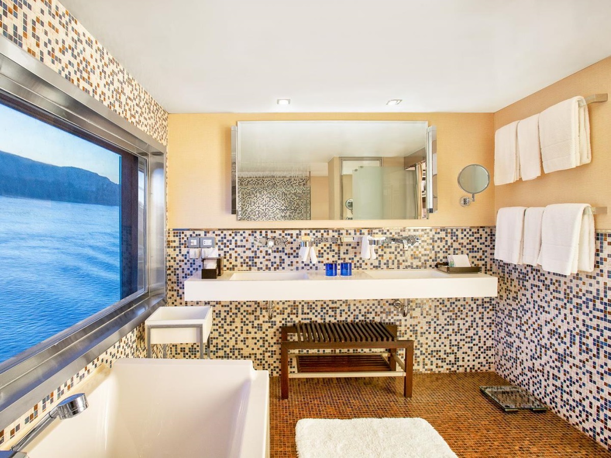 Guest suite bathroom onboard the Oberoi Zahra on the Nile in Egypt