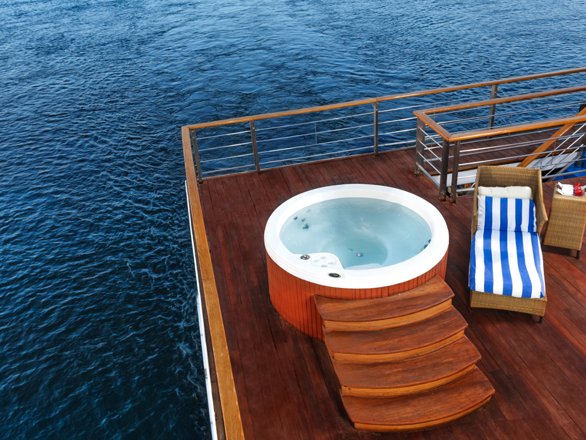 Hot tub onboard the Oberoi Zahra Nile cruiser in Egypt