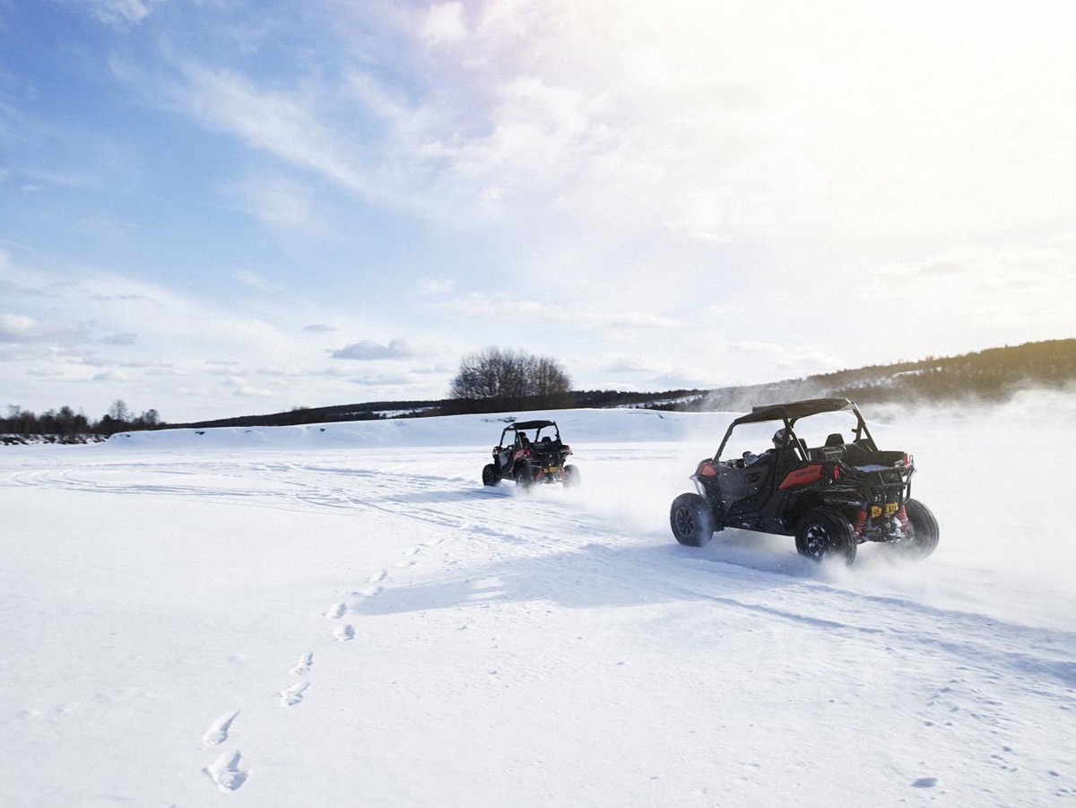 Activities from Octola private wilderness lodge in Finnish Lapland