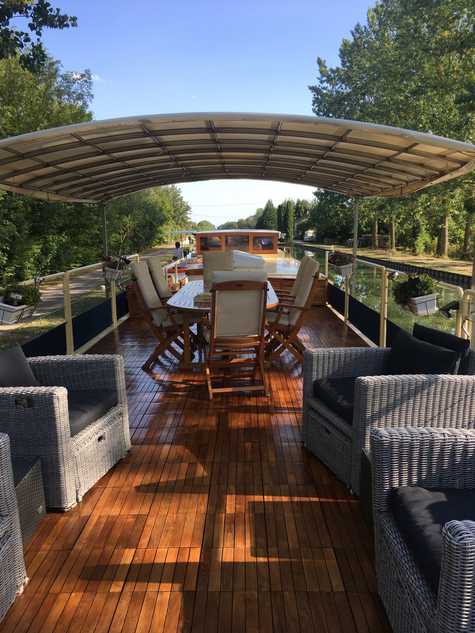 Deck atop French barge Apres Tout