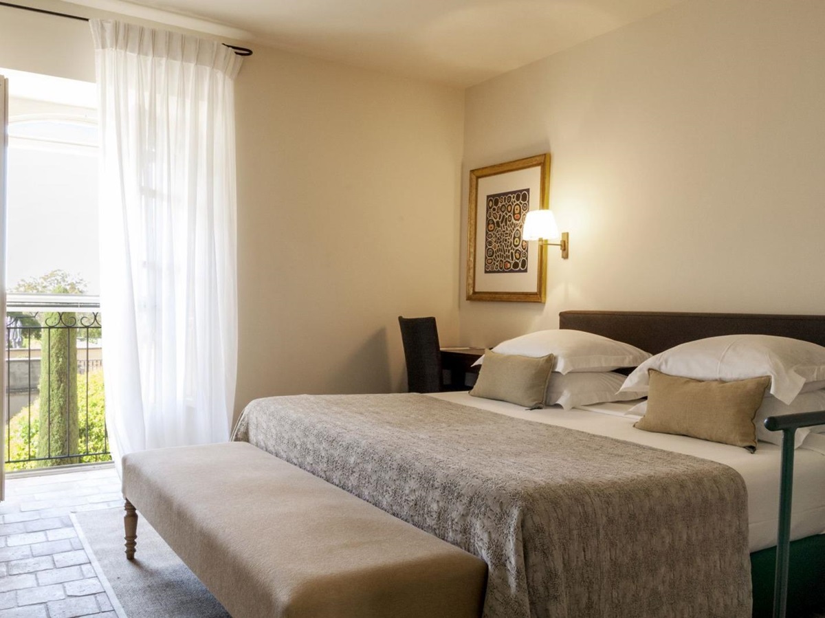 A prestige room at Baumaniere, France
