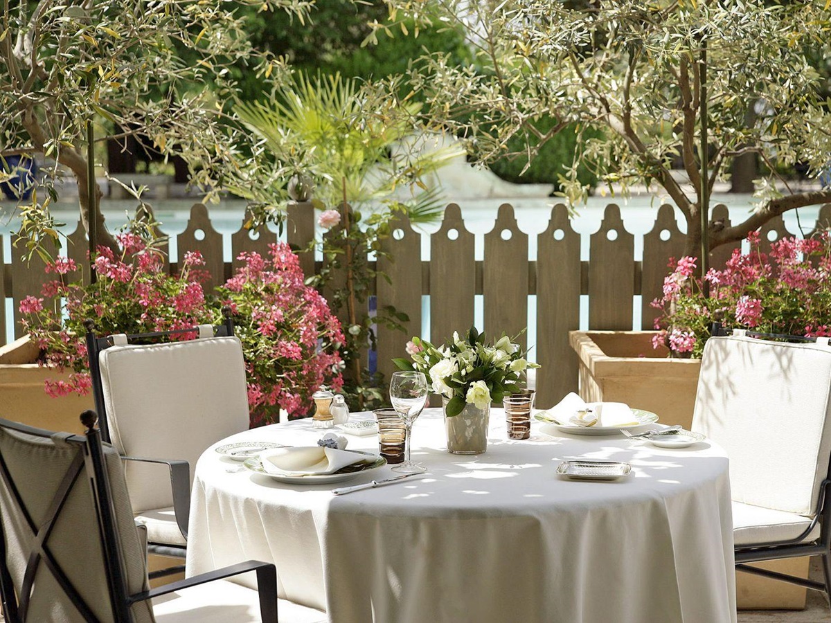 Dining at Baumaniere, France