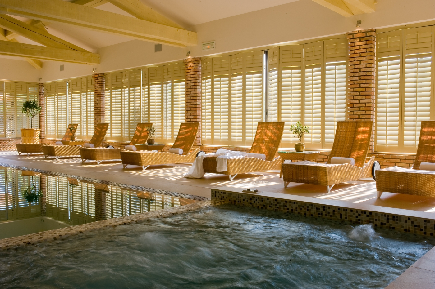 Spa pool at Chateau de Valmer in France