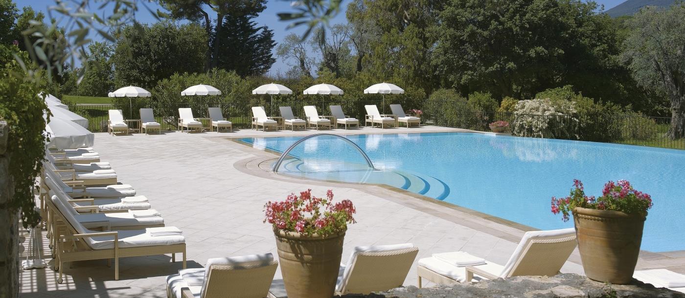 Pool and loungers at Chateau Saint-Martin and Spa in France