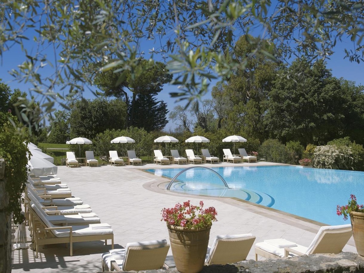Pool and loungers at Chateau Saint-Martin and Spa in France