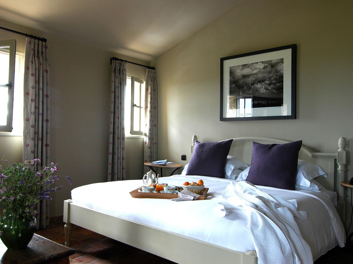 Double bedroom in Hotel Crillon le Brave, France