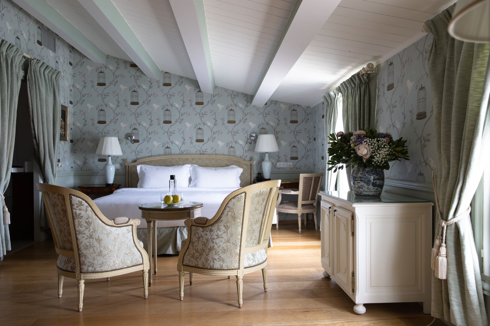 Spacious Privilege Room at luxury Hotel de Toiras in France