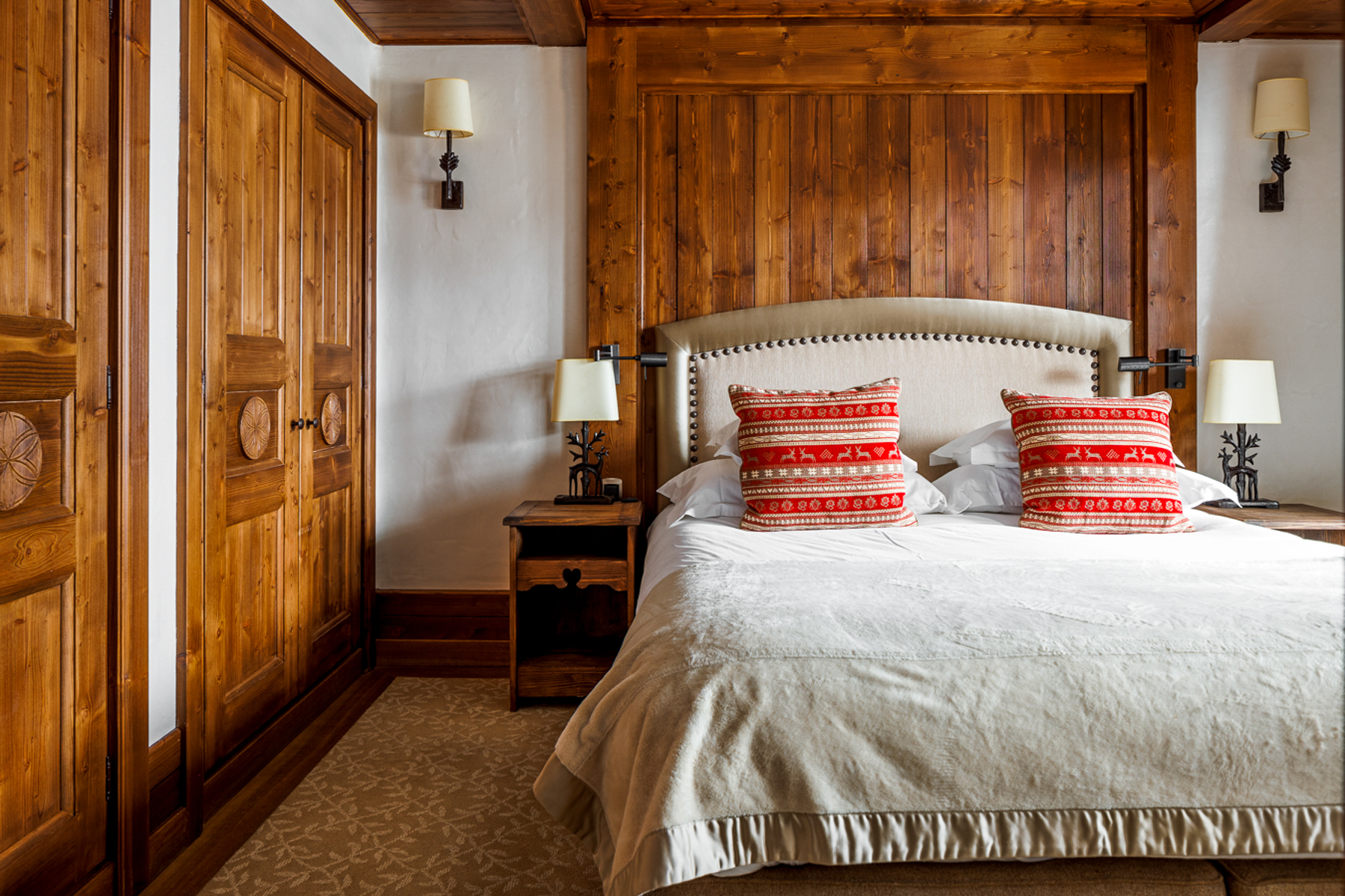 Bedroom at Hotel Le Portetta in Courchevel