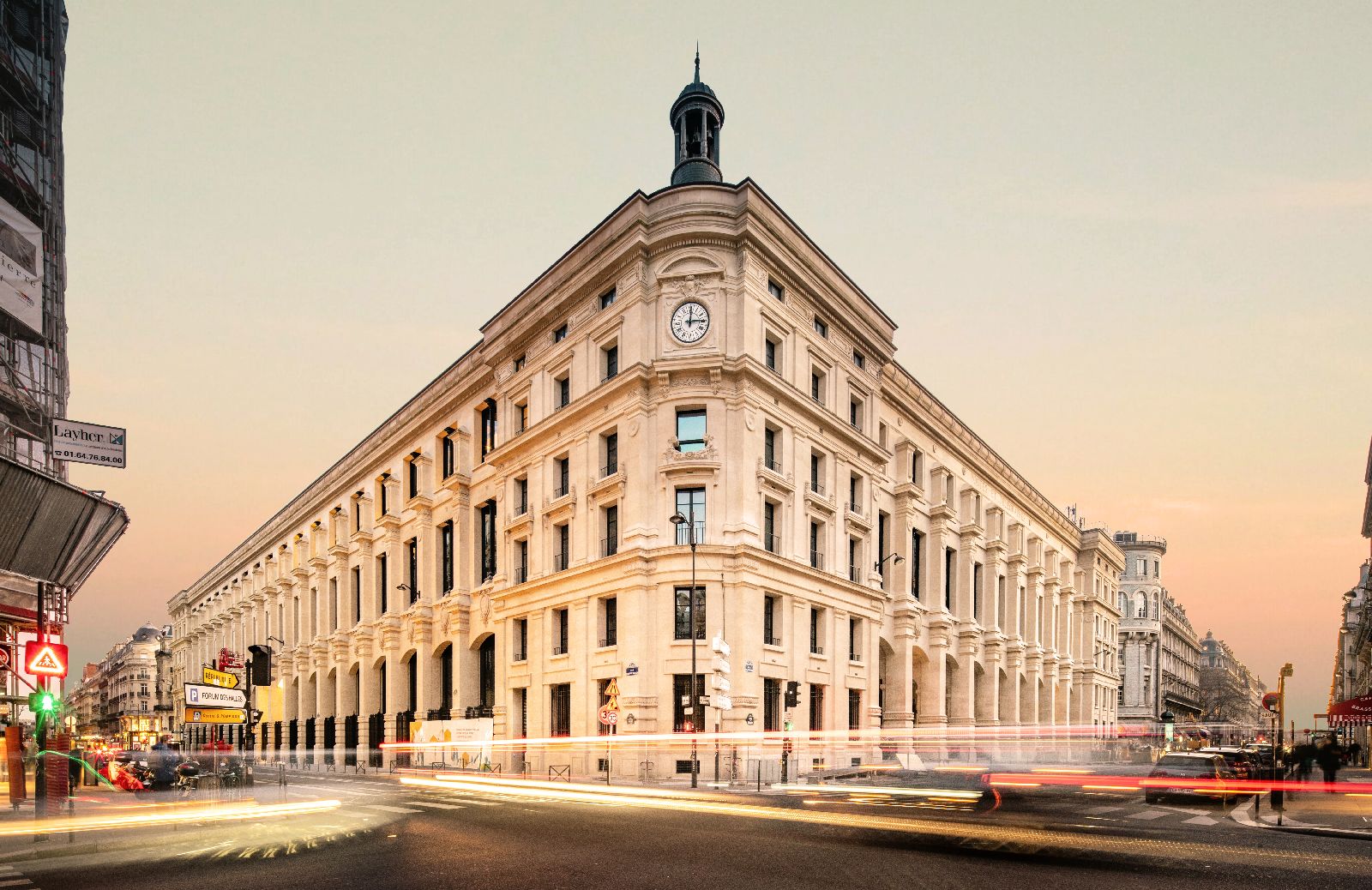 Grand facade at Hotel Madame Reve Paris