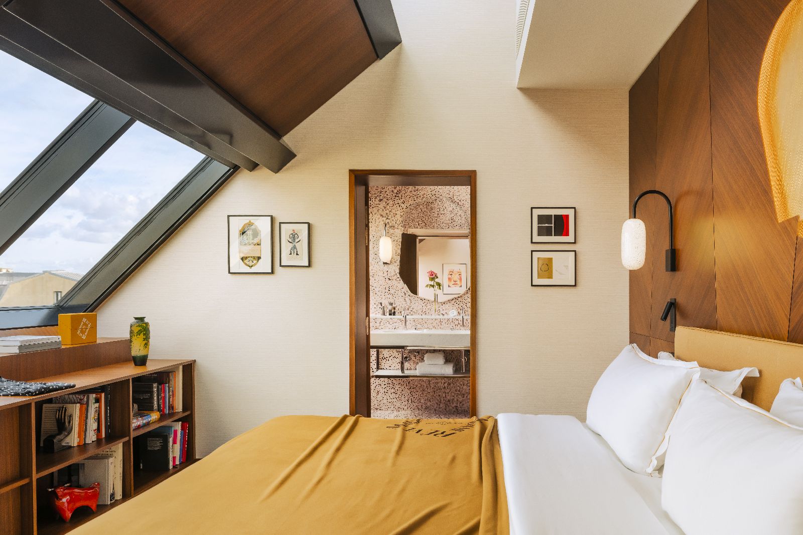 A guest room at Hotel Madame Reve Paris