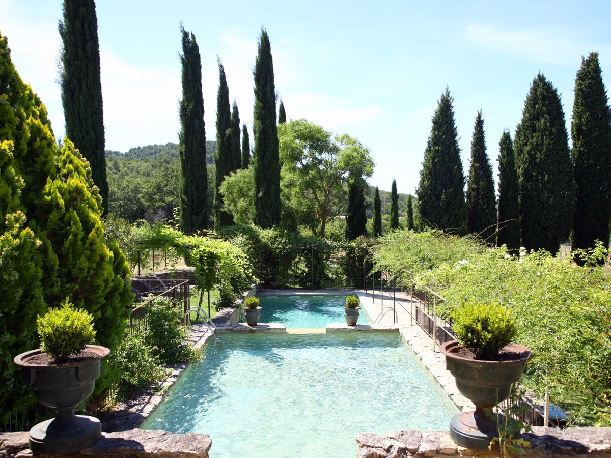 Outdoor swimming pool at La Bastide de Marie, France