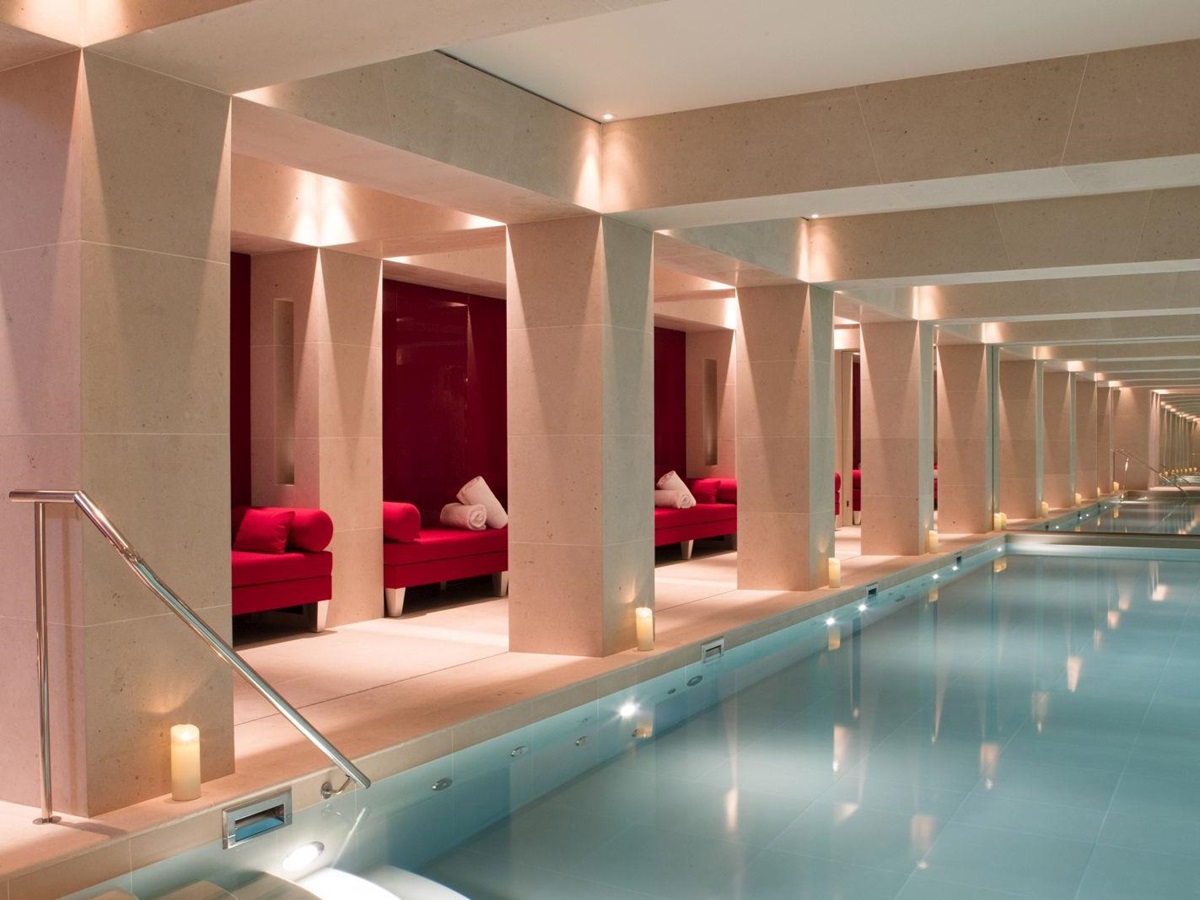 swimming pool in the spa at La Reserve Hotel in Paris