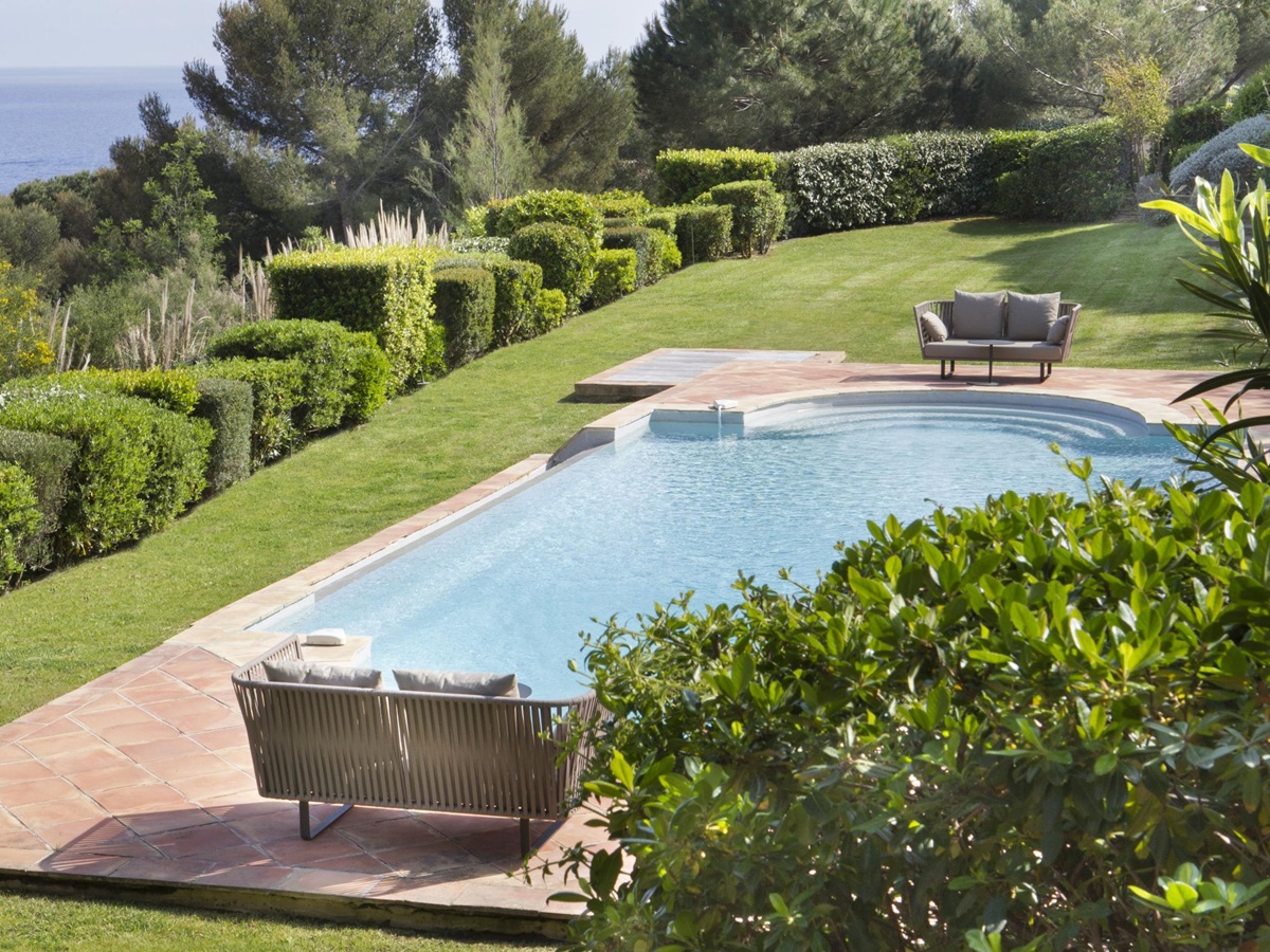 Outdoor swimming pool of a pool villa at La Reserve Ramatuelle, France