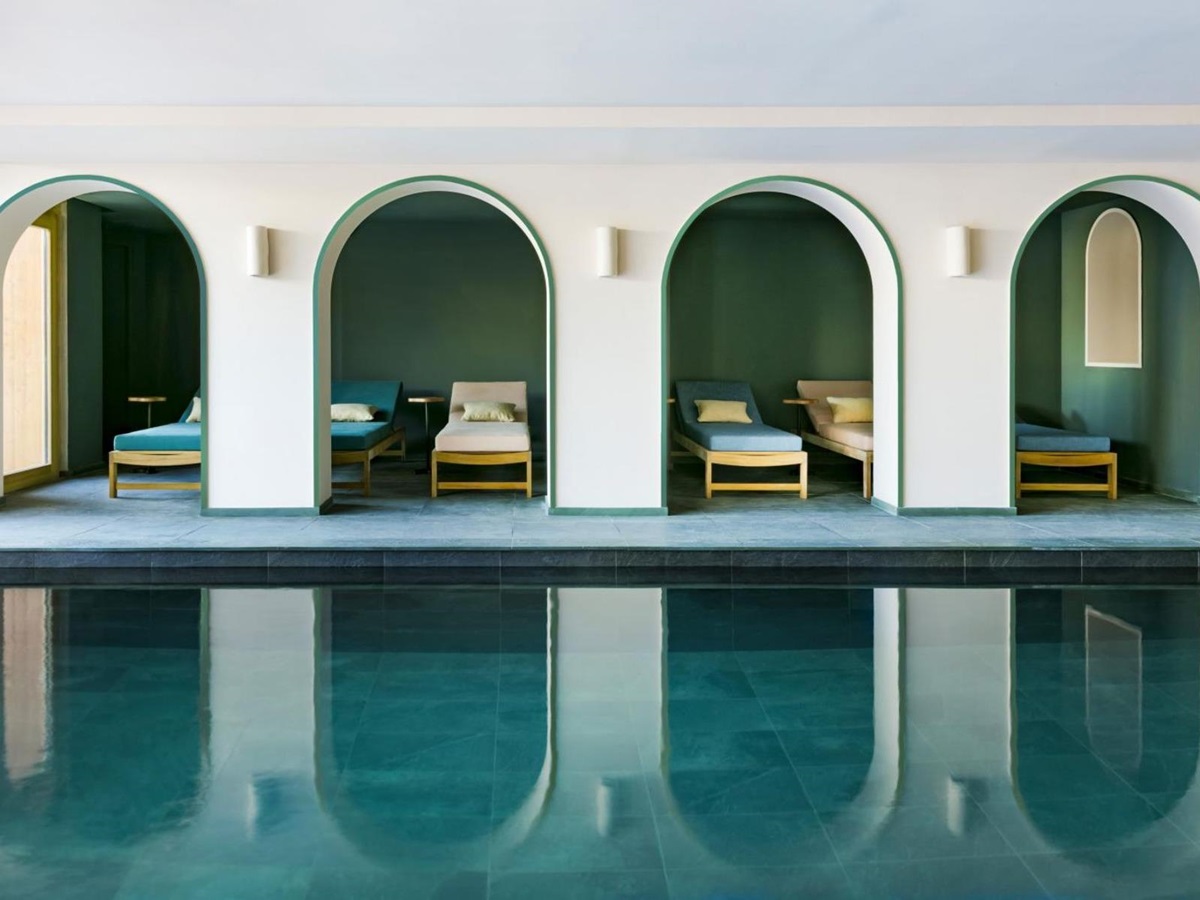 Swimming pool at Le CouCou hotel in Meribel