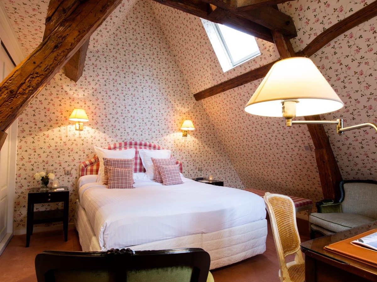 A classic guest suite at Les Hauts de Loire in the Loire Valley, France