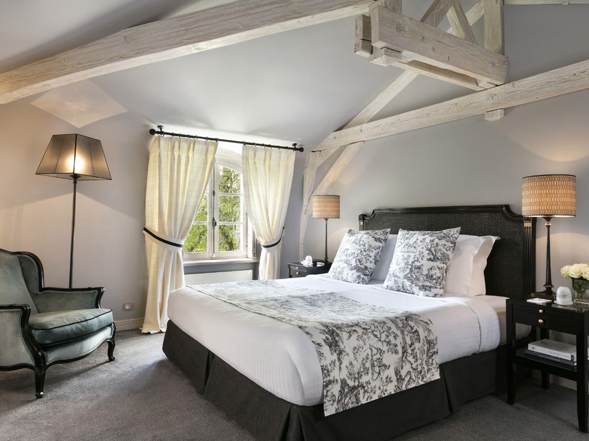 Guest bedroom at Les Hauts de Loire in the Loire Valley, France