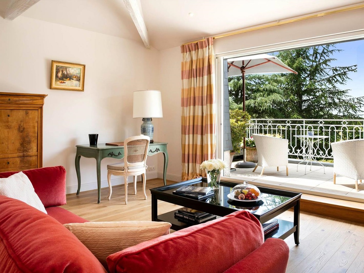Guest room lounge area at Les Hauts de Loire in the Loire Valley, France