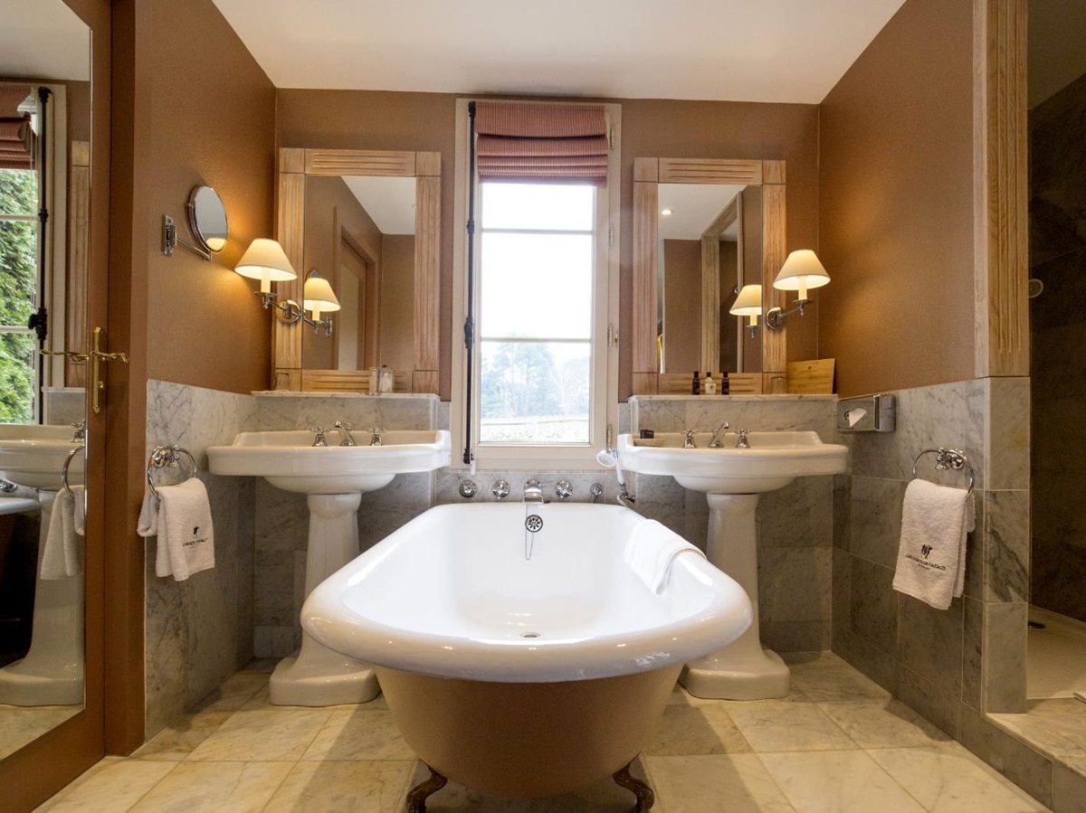 Guest suite bathroom at Les Sources de Caudalie in South West France