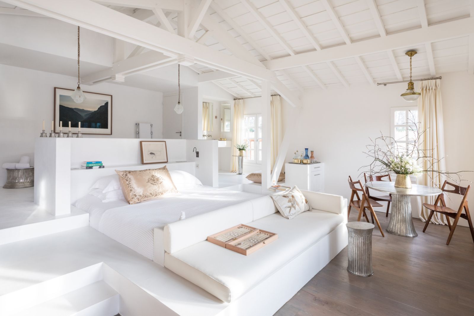L'Ile aux oiseaux guest suite by Rabih-Kayrouz at Les Sources de Caudalie