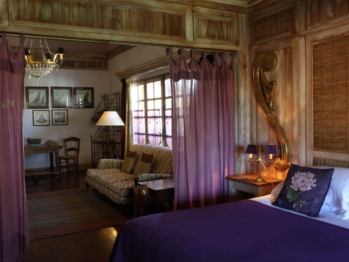 Purple guest suite at Les Sources de Caudalie in South West France