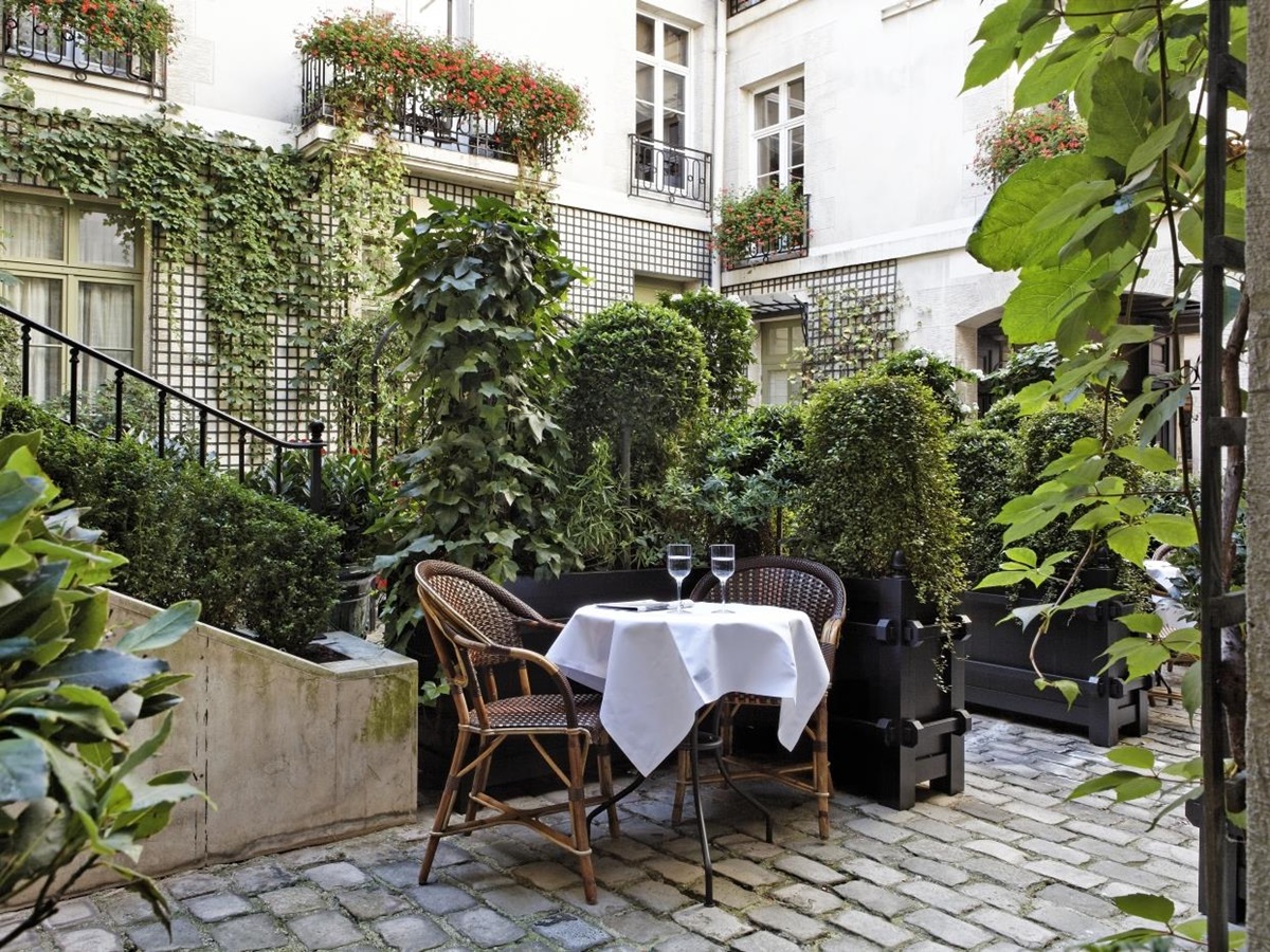 Courtyard at Relais Christine in France