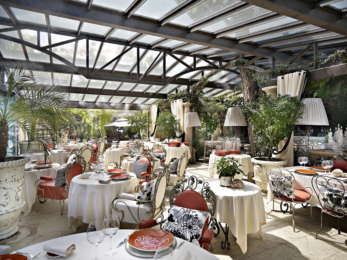 Indoor dining in Villa Marie, France
