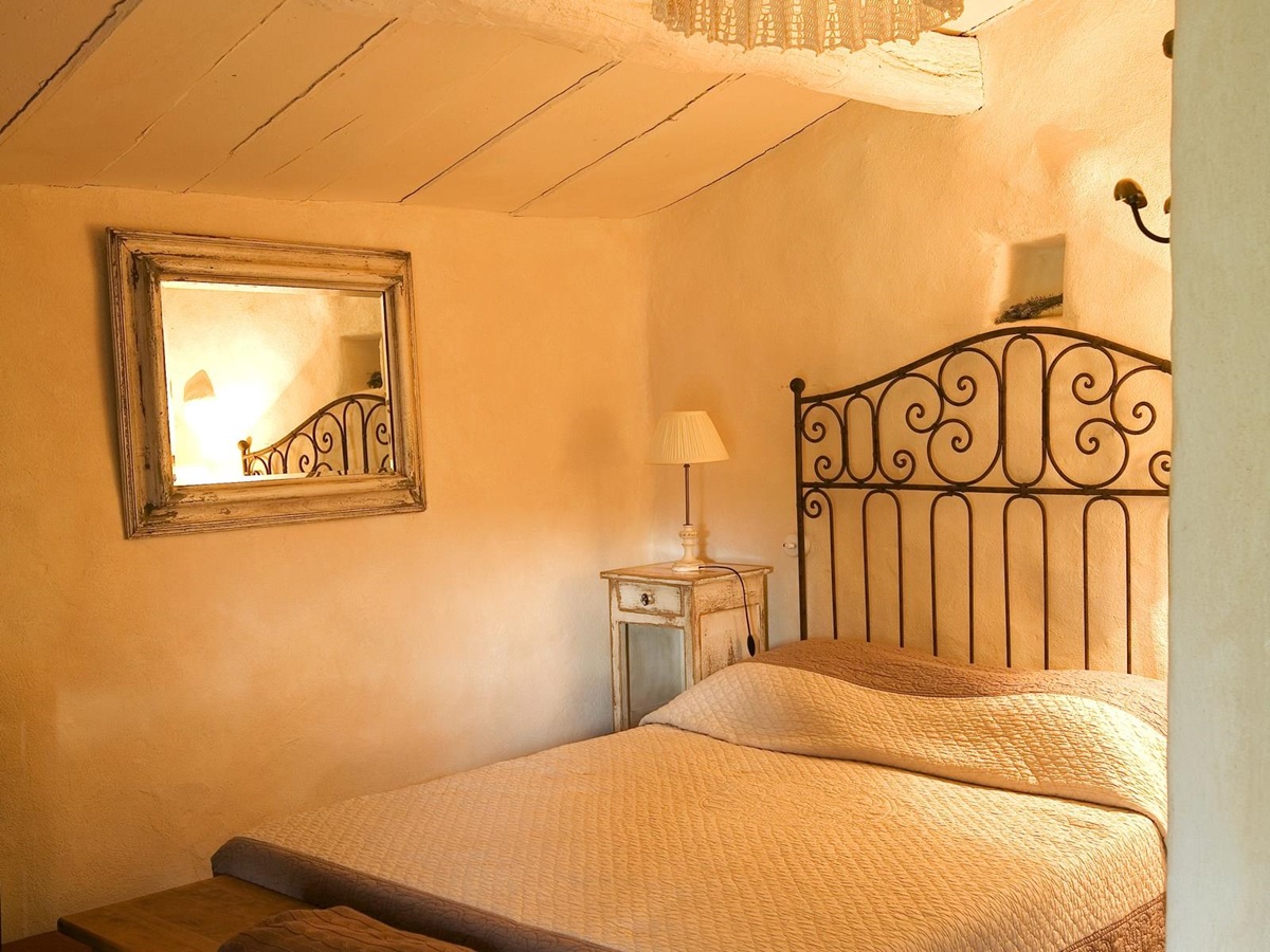 Double bedroom in A Nepita, Corsica