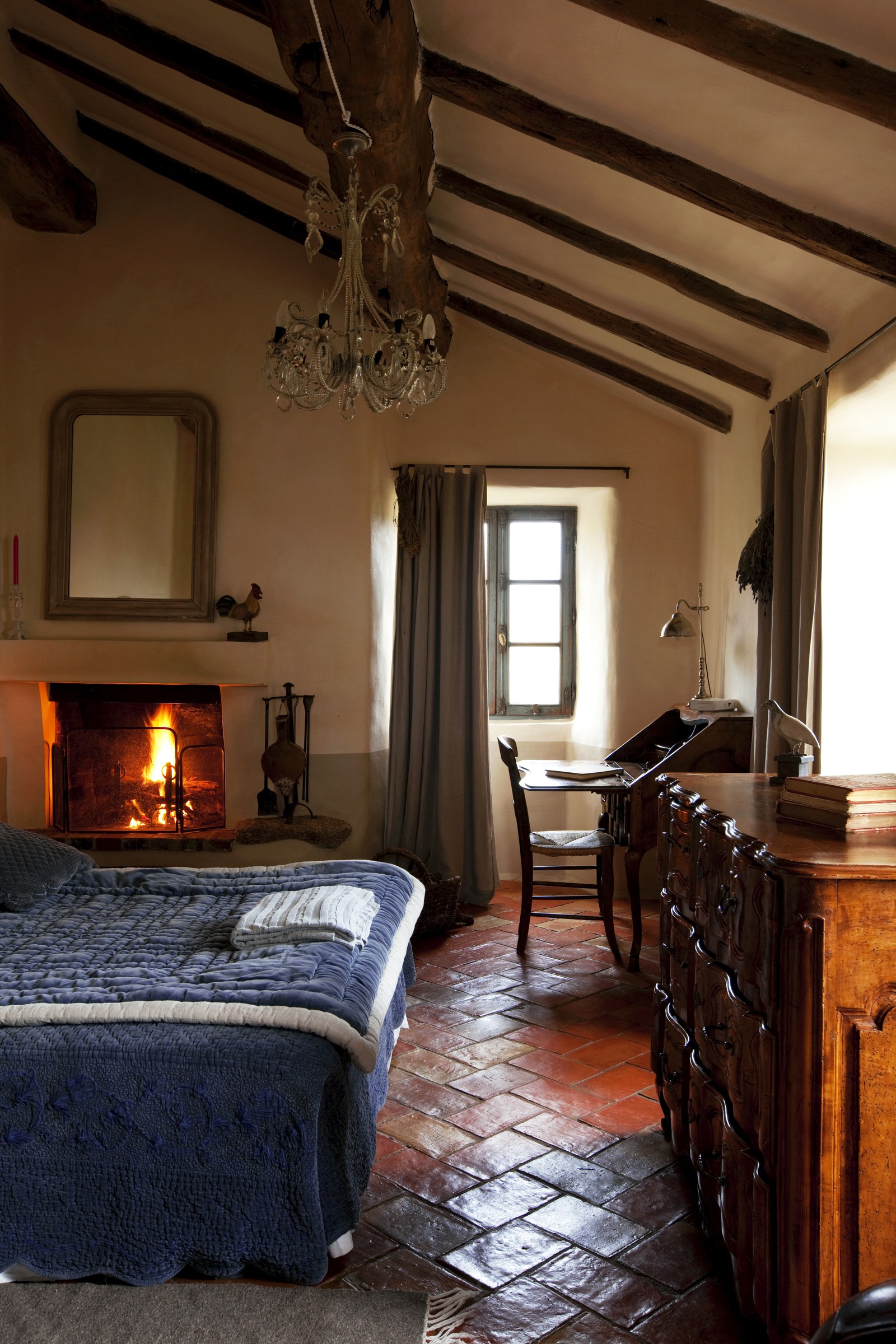 Double bedroom in Eddera, Corsica
