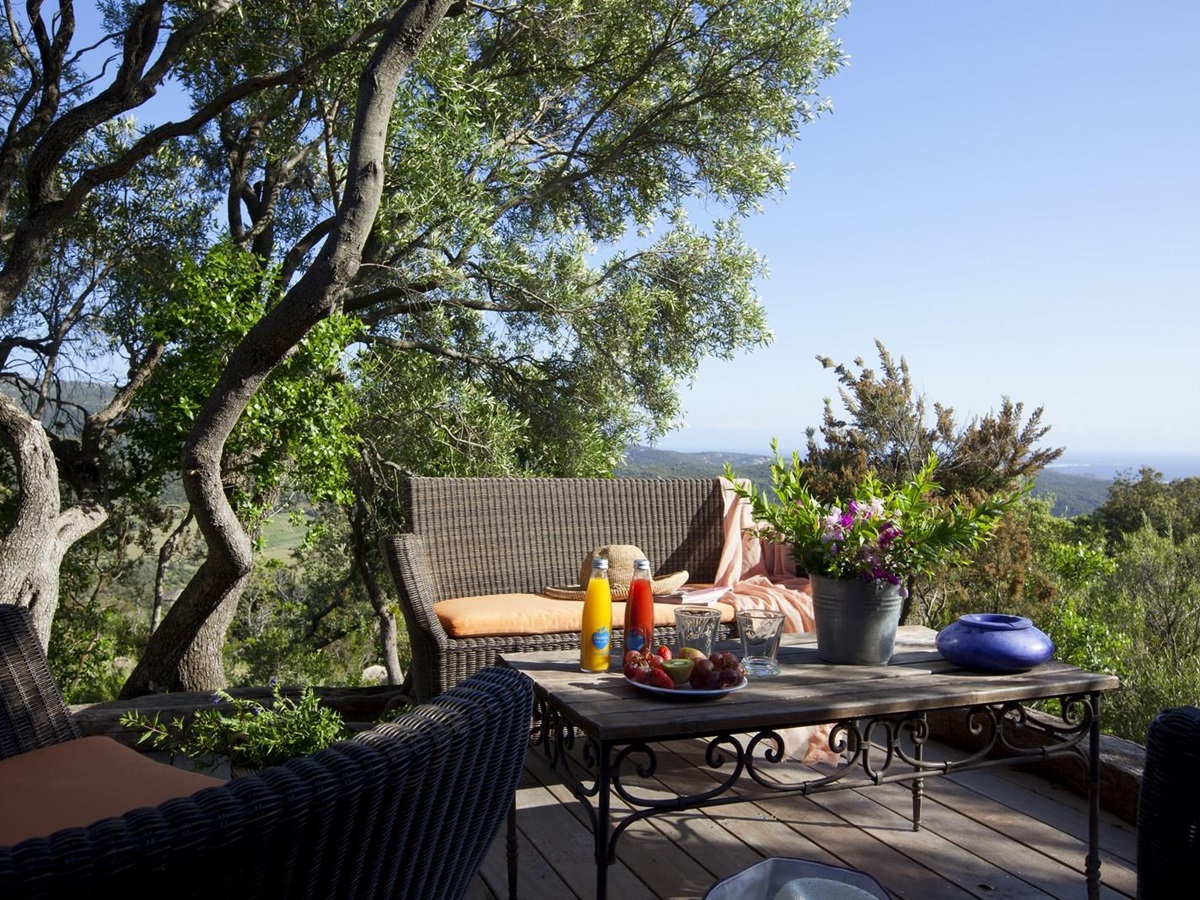 Eating al fresco at I Pini, Corsica