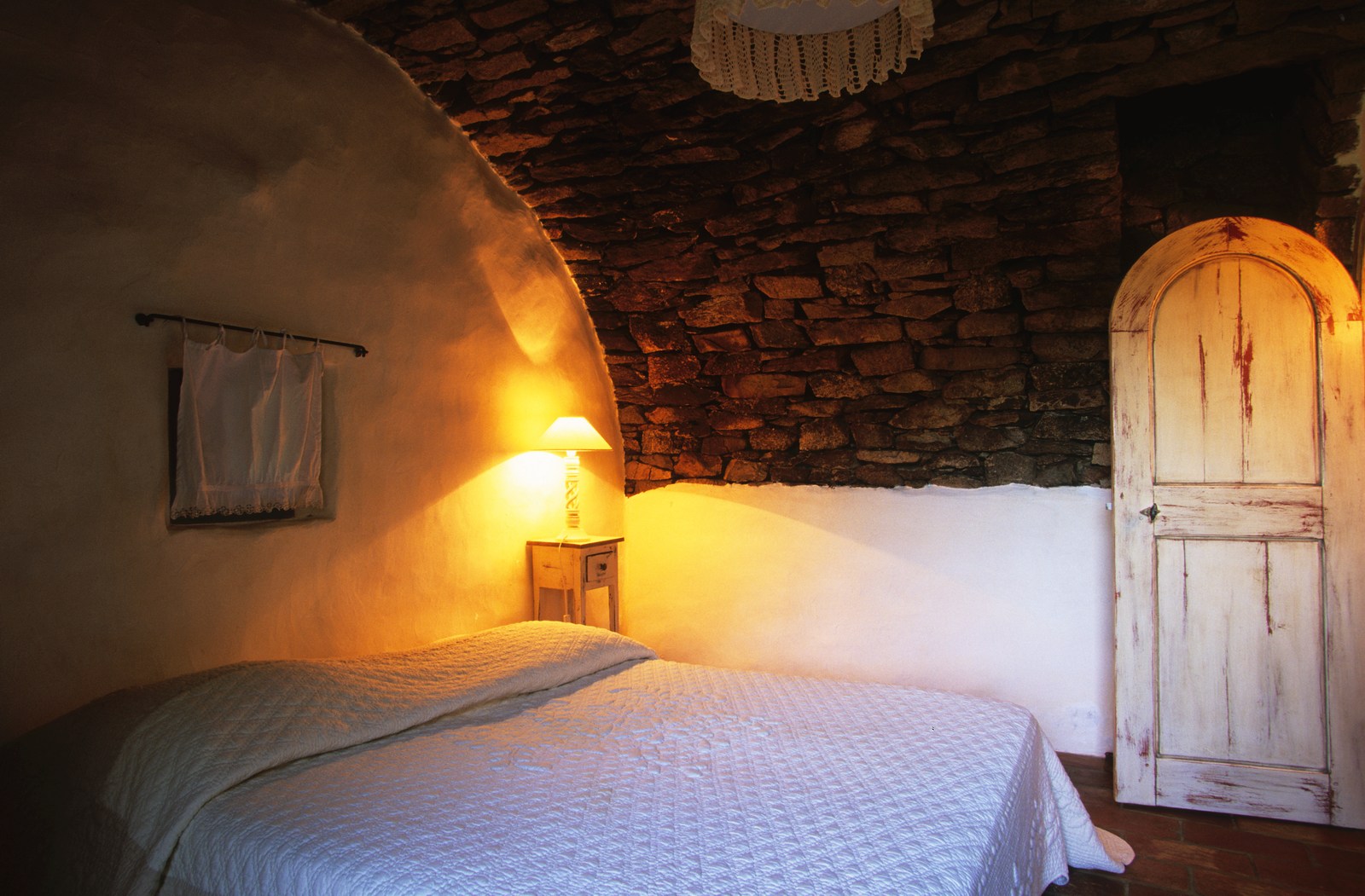 A double bedroom in Nivara, Corsica