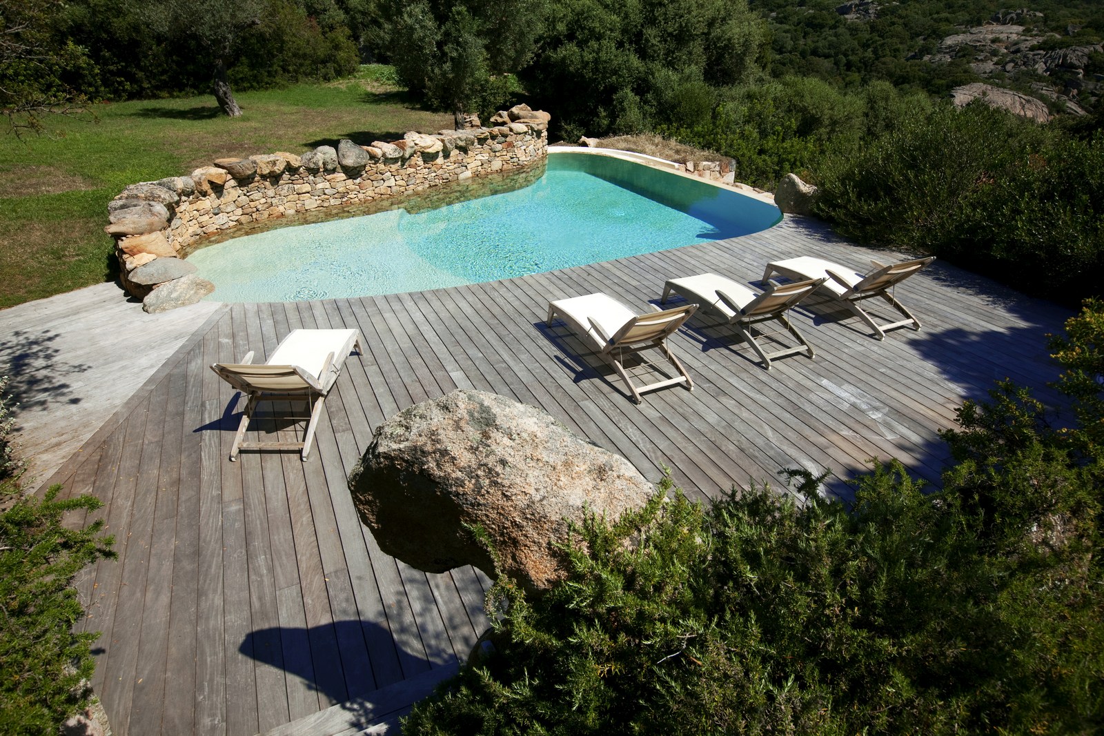 swimming pool and terrace of Nivara, Corsica