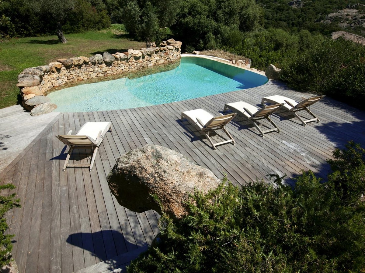 swimming pool and terrace of Nivara, Corsica