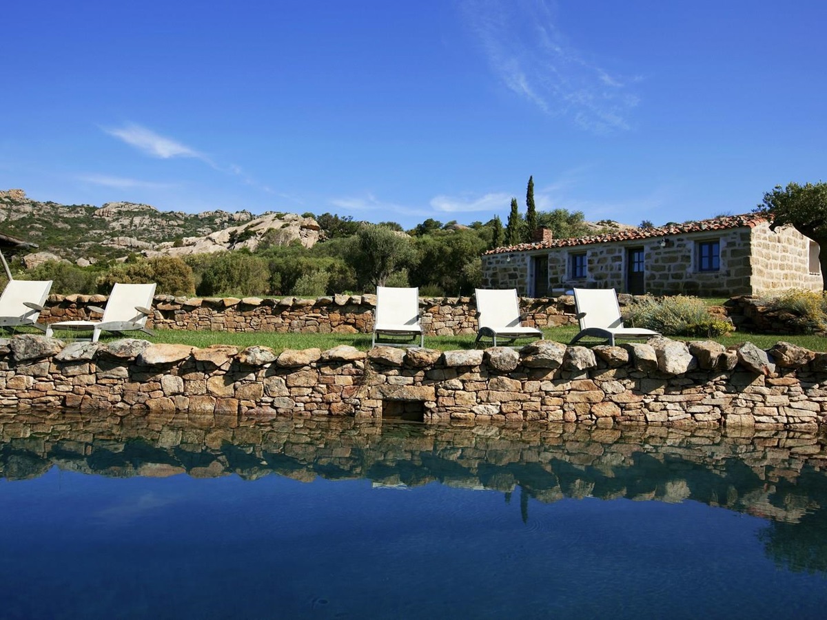 swimming pool and facade of Rosumarinu, Corsica