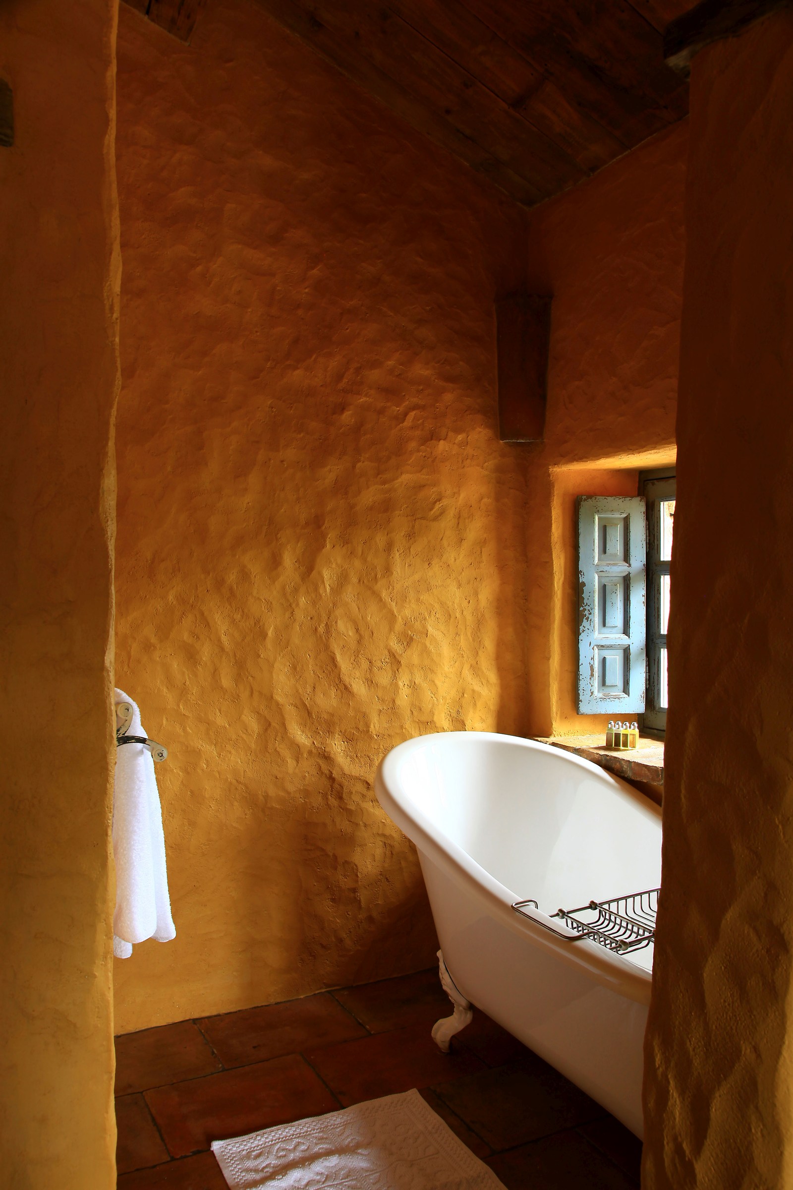 Bathroom in U Fragnu, Corsica