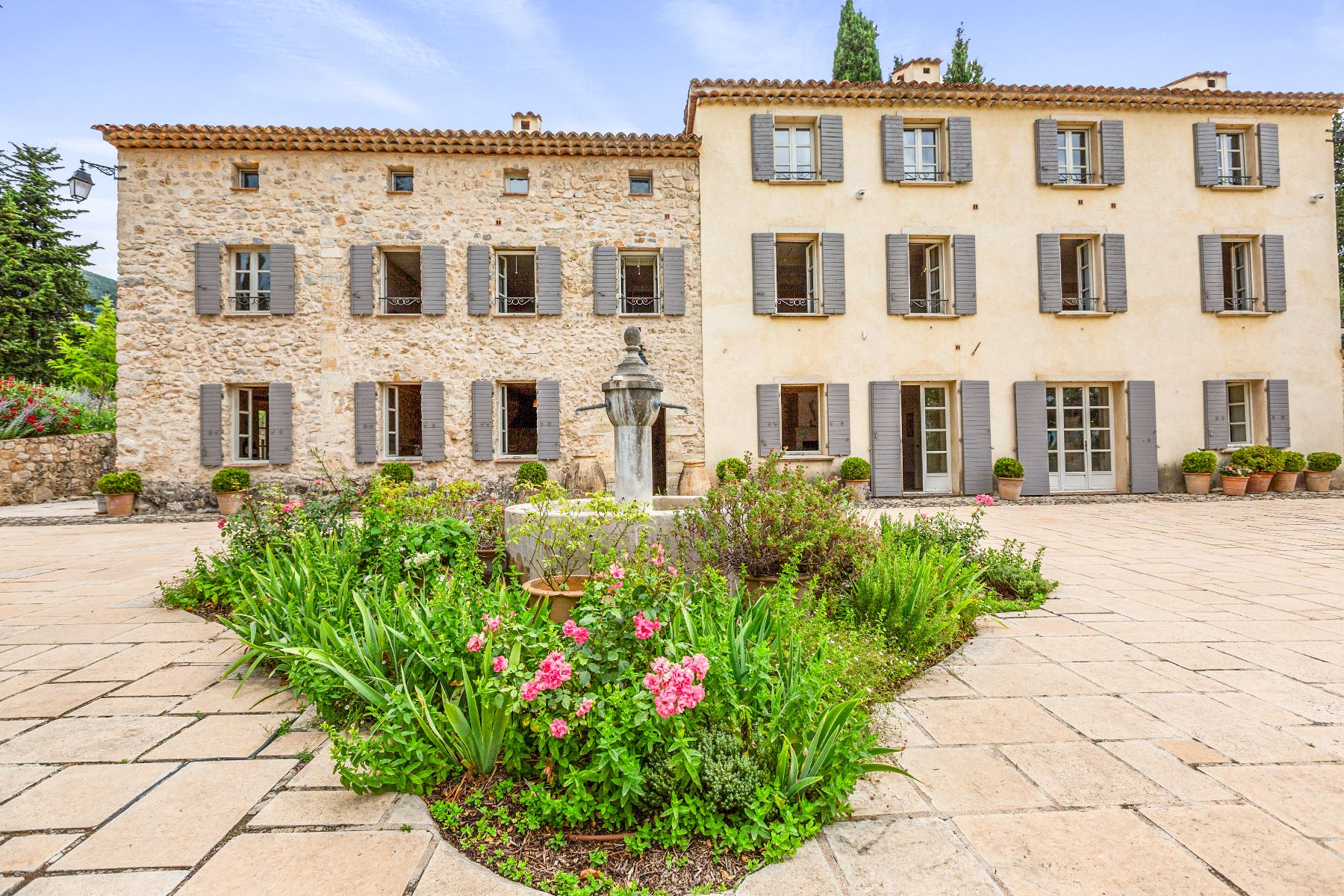 Exterior of Bastide de Grasse in the Cote d'Azur