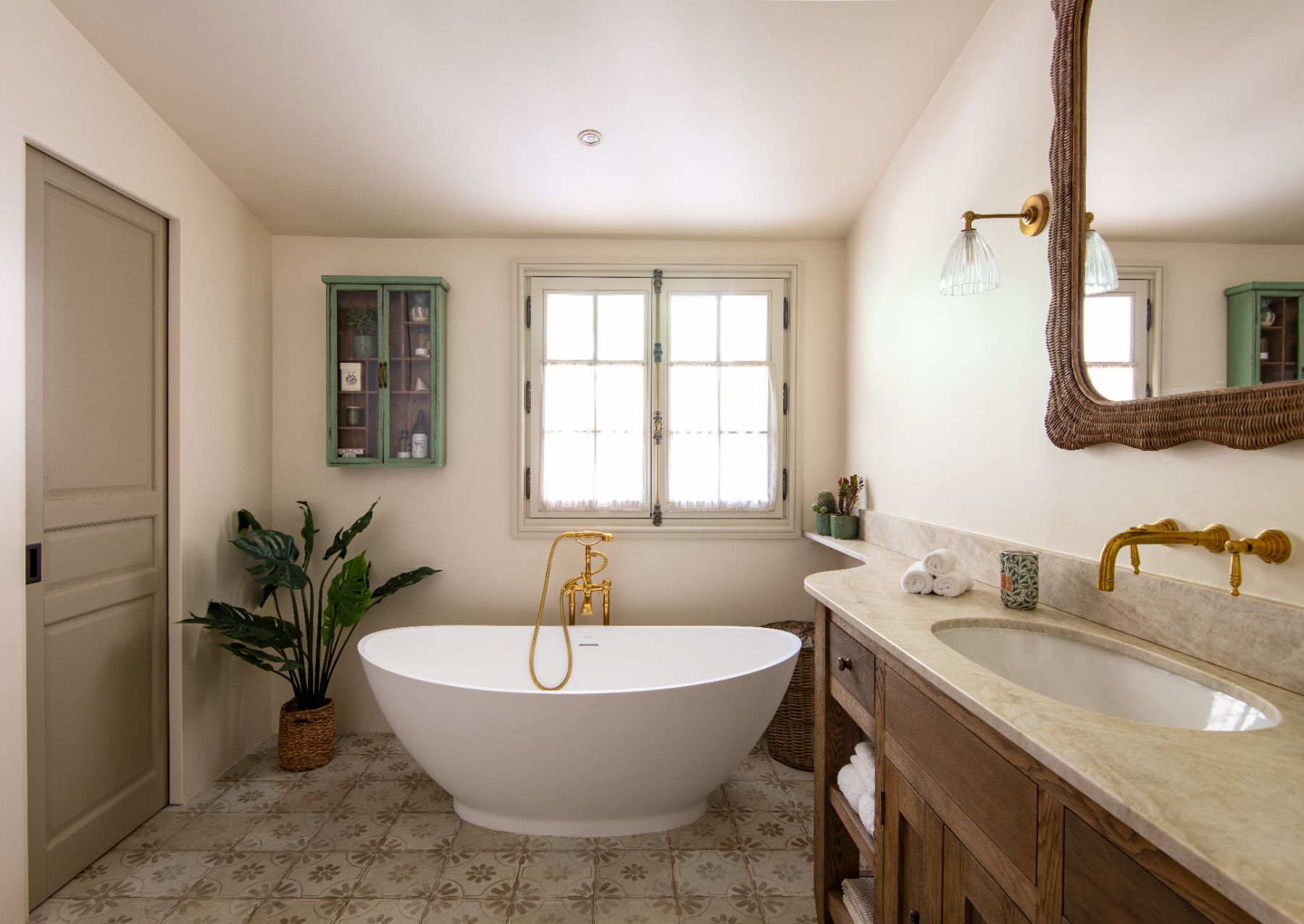 Bathroom with bathtub at Bastide Notre Dame in Cote d'Azur, France