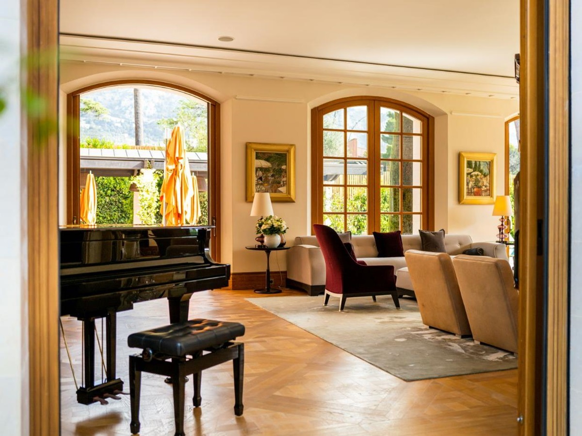 Formal Living at Bella Luna in the Cote d'Azur