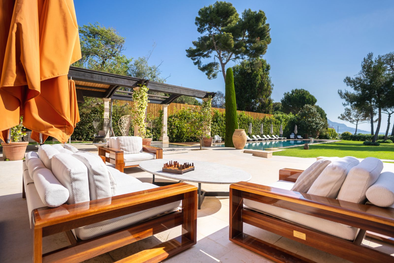 Outdoor Living at Bella Luna in the Cote d'Azur