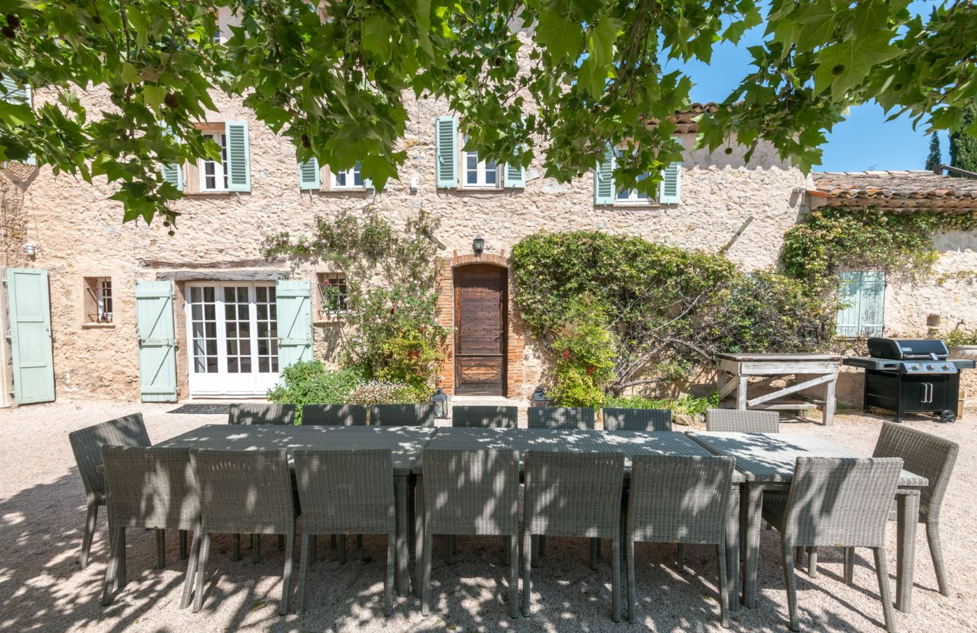 Outdoor Dining at La Bastide du Ciel in the Cote d'Azur